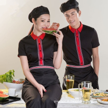 Empfangsdame Hotel Uniform Für Personal an der Rezeption